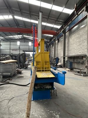 High Capacity Hydraulic Wood Log Shaving Machine For Horse Bedding Poultry Farms