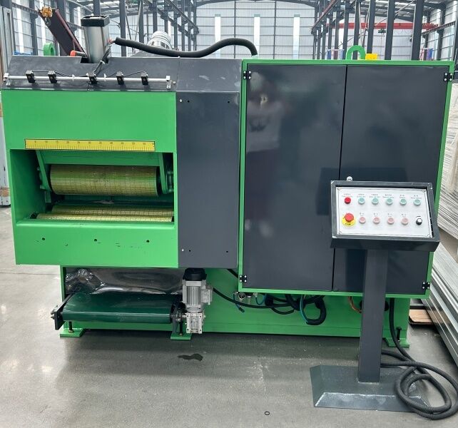 Heavy Duty Multi Rip Saw Machine with Automatic Blade Alignment and Enhanced Cutting Accuracy