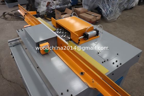 Satu Kepala Palet Notcher Alloy Knife Kayu Slot Milling Mesin Kapasitas 800 pcs / jam