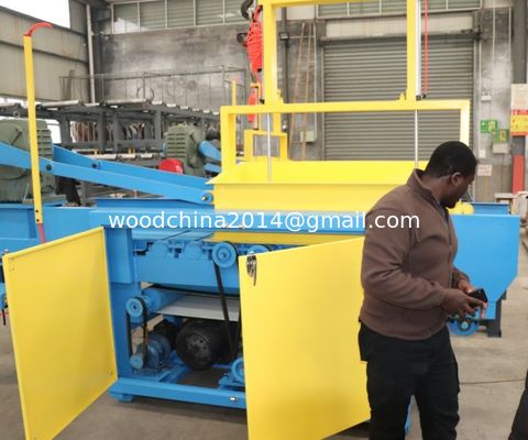 Peralatan serbuk kayu output tinggi Mesin cukur kayu untuk tempat tidur Hewan Unggas Kuda