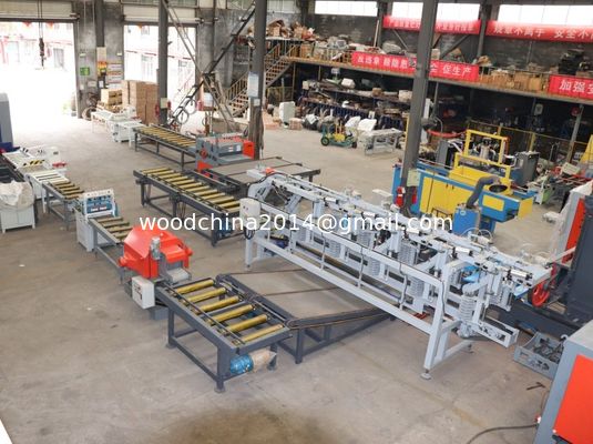 Full Automatic multiple blades rip sawmill Production Line untuk mesin gergaji kayu bulat