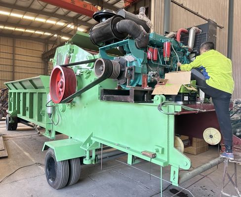 Biomass Wood Chips Crusher / Mesin Pemotong Kayu Diesel Kapasitas Besar / Pemotong Log Hutan