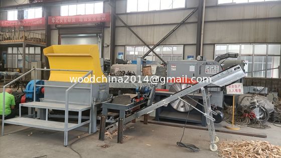 Kompak Mesin Penggilingan Palet Kayu Palet Chipper Dengan Magnet Untuk Industri Rumah Tangga