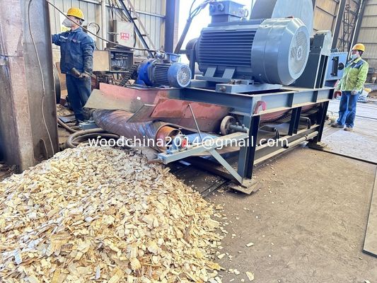 Output tinggi Kapasitas besar penanganan berbagai Kayu Disc Chipper Wood Crusher Cabang Shredder