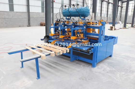 Voltage 3 Fase atau sesuai kebutuhan pelanggan Otomatisasi European Pallet Legs Nailing Machine
