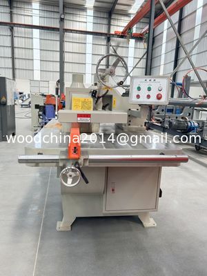 Otomatis Bagian Bawah Single Blade Straight Line Rip Saw Machine Untuk Memotong Kayu