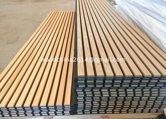 Dekorasi Papan Soundproof Acoustic Langit-langit Panel Isolasi Suara Kayu Nailing Mesin